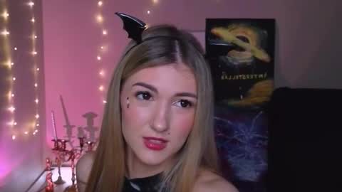 Snapshot of delcieodoherty chatting on 26, 11, 2025 Adla online show from 26, 11, 2025