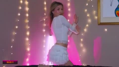 Snapshot of delcieodoherty chatting on 28, 11, 2025 Adla online show from 28, 11, 2025