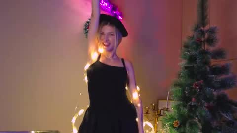 Snapshot of delcieodoherty chatting on 13, 12, 2025 Adla online show from 13, 12, 2025