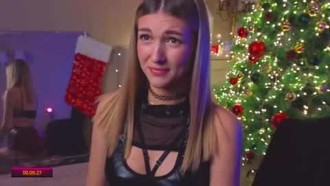 Snapshot of delcieodoherty chatting on 14, 12, 2025 Adla online show from 14, 12, 2025