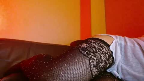 Snapshot of delphine_x chatting on 25, 3, 2026 Delphine online show from 25, 3, 2026