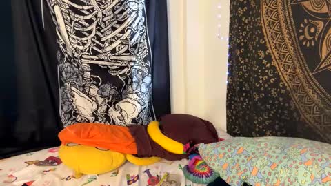 Snapshot of deluxxxeblu chatting on 19, 12, 2024 TankinBody online show from 19, 12, 2024