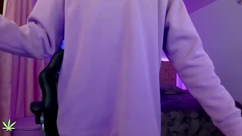 Snapshot of demianbunny chatting on 27, 9, 2025 nik online show from 27, 9, 2025