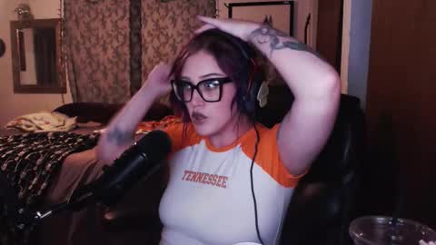 Snapshot of demongf chatting on 26, 10, 2025 Demoness Mina online show from 26, 10, 2025