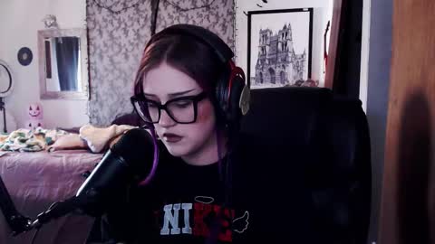 Snapshot of demongf chatting on 10, 11, 2025 Demoness Mina online show from 10, 11, 2025