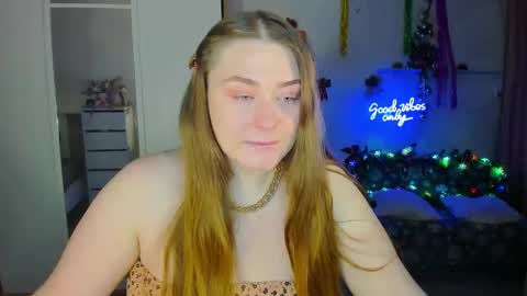 Snapshot of demure_soul chatting on 6, 12, 2024 Sophie online show from 6, 12, 2024