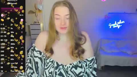 Snapshot of demure_soul chatting on 21, 2, 2025 Sophie online show from 21, 2, 2025