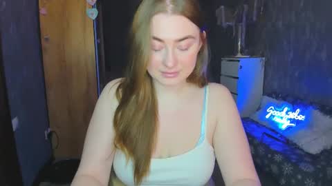 Snapshot of demure_soul chatting on 27, 2, 2025 Sophie online show from 27, 2, 2025