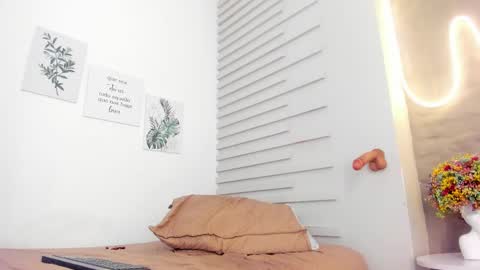 demy_ruiz online show from 7, 3, 2025