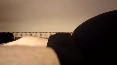 Snapshot of den2807 chatting on 5, 3, 2025 den2807 online show from 5, 3, 2025