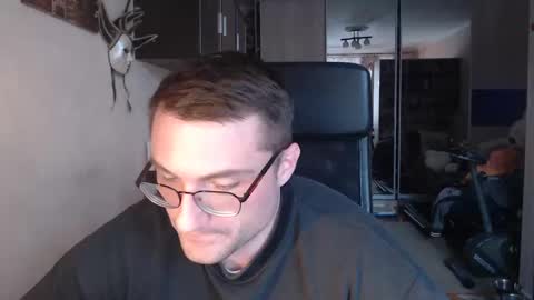 Snapshot of den_lover1 chatting on 9, 12, 2024 Den online show from 9, 12, 2024