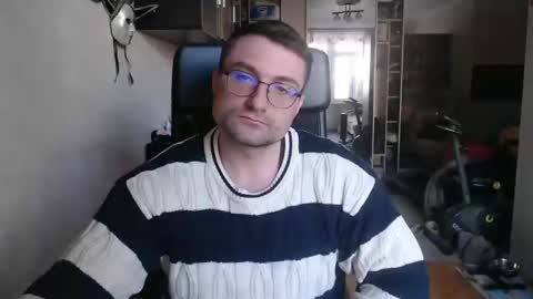 Snapshot of den_lover1 chatting on 27, 2, 2025 Den online show from 27, 2, 2025