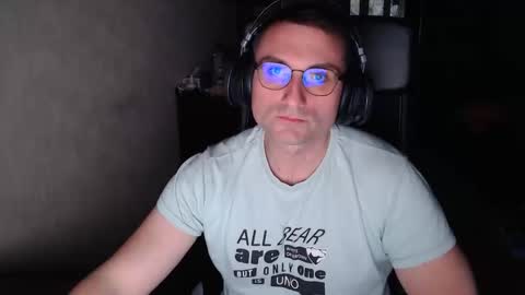 Snapshot of den_lover1 chatting on 19, 10, 2025 Den online show from 19, 10, 2025