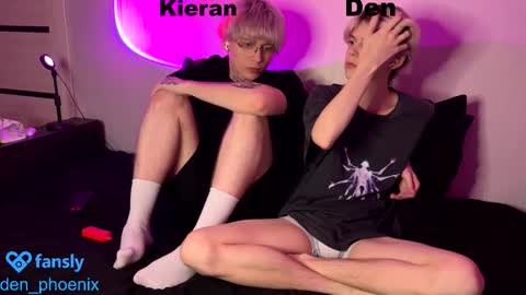 Snapshot of den_phoenix_ chatting on 27, 10, 2025 Den Shorty online show from 27, 10, 2025