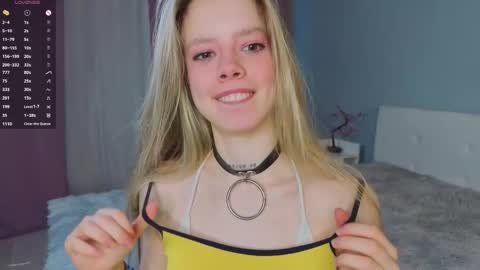 Snapshot of denaebeste chatting on 5, 3, 2026 Emma online show from 5, 3, 2026