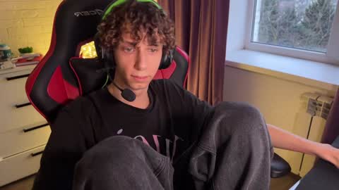 Snapshot of denobluora chatting on 17, 12, 2024 Jasper online show from 17, 12, 2024