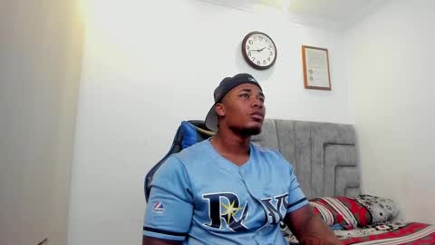 Snapshot of deonjhonson chatting on 12, 12, 2024 deon jhonson online show from 12, 12, 2024