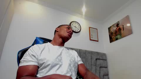 Snapshot of deonjhonson chatting on 13, 9, 2025 deon jhonson online show from 13, 9, 2025