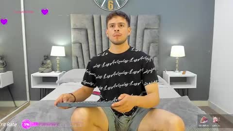 Snapshot of derek_hussain chatting on 21, 12, 2024 Derek Hussain online show from 21, 12, 2024