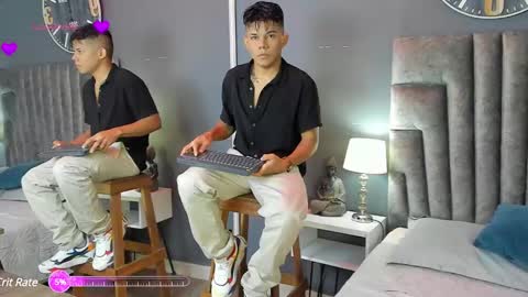 Snapshot of derek_hussain chatting on 22, 12, 2024 Derek Hussain online show from 22, 12, 2024