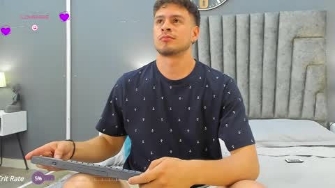 Snapshot of derek_hussain chatting on 30, 12, 2024 Derek Hussain online show from 30, 12, 2024