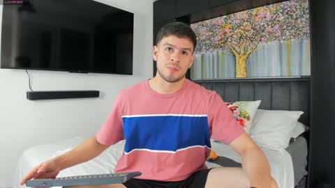 Snapshot of derek_hussain chatting on 28, 1, 2025 Derek Hussain online show from 28, 1, 2025