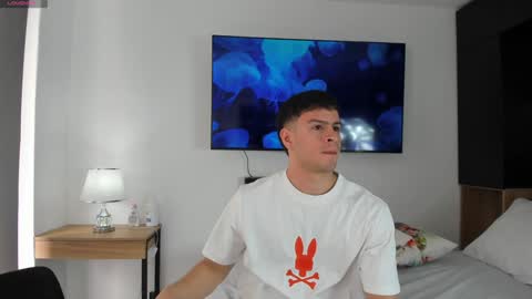 Snapshot of derek_hussain chatting on 4, 2, 2025 Derek Hussain online show from 4, 2, 2025