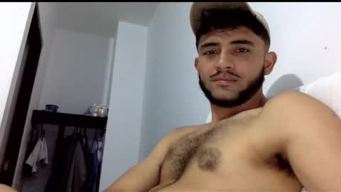 Snapshot of derek_smiith chatting on 22, 11, 2025 Derek smiith online show from 22, 11, 2025