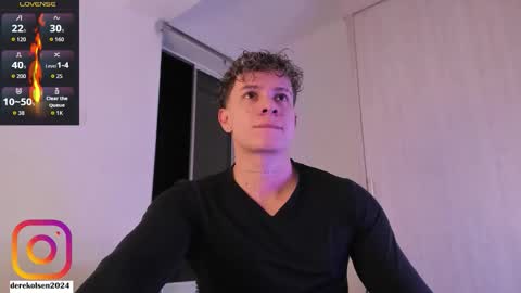 Snapshot of derekolsen_ chatting on 19, 10, 2025 Derek IG Derekolsen2024 online show from 19, 10, 2025