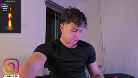 Snapshot of derekolsen_ chatting on 10, 11, 2025 Derek IG Derekolsen2024 online show from 10, 11, 2025