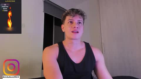 Snapshot of derekolsen_ chatting on 11, 11, 2025 Derek IG Derekolsen2024 online show from 11, 11, 2025