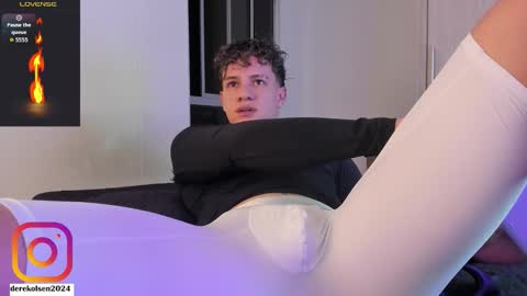 Snapshot of derekolsen_ chatting on 16, 11, 2025 Derek IG Derekolsen2024 online show from 16, 11, 2025