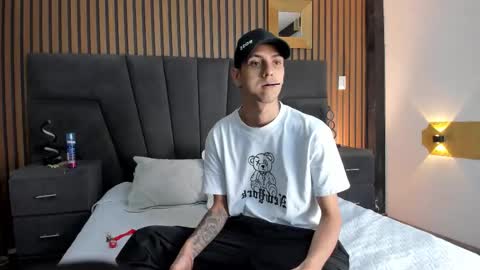 Snapshot of derrymeyers chatting on 27, 10, 2025 derrymeyers online show from 27, 10, 2025