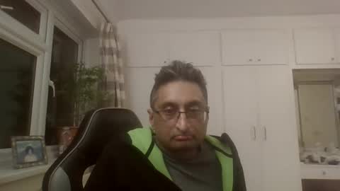 desiboi9 online show from 19, 2, 2025