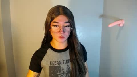 LORINE online show from 1, 1, 2025