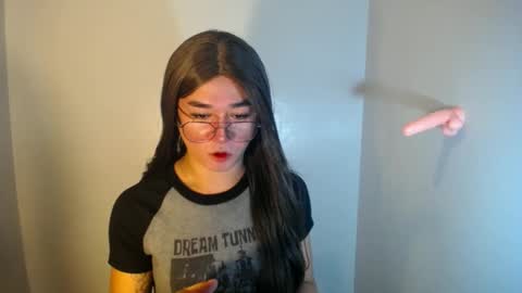 LORINE online show from 2, 1, 2025