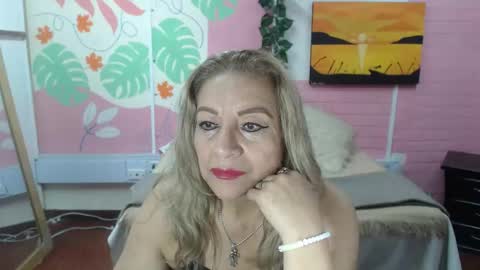 Snapshot of desire_latin chatting on 18, 11, 2025 VALERIA online show from 18, 11, 2025