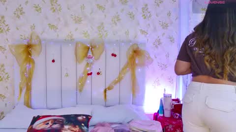 Sara Desire online show from 19, 12, 2025