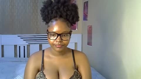 desiredahlia33 online show from 27, 3, 2026