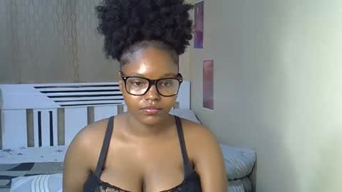 desiredahlia33 online show from 30, 3, 2026