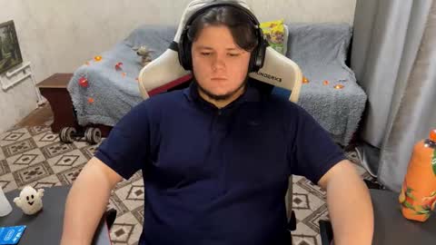 Snapshot of desiredude9 chatting on 17, 10, 2025 desiredude9 online show from 17, 10, 2025