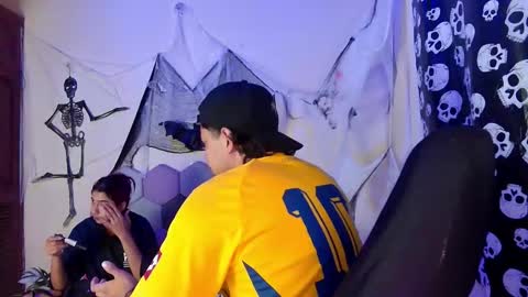 TORI AND MR. BEAR online show from 30, 10, 2025