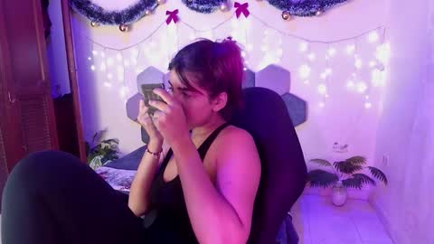 Snapshot of desireduo_tgn chatting on 27, 11, 2025 TORI AND MR. BEAR online show from 27, 11, 2025