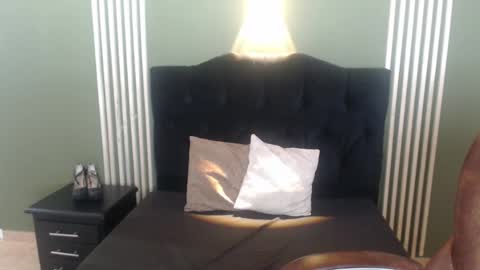 Snapshot of desiring__angel chatting on 18, 12, 2024 Desiring Angel online show from 18, 12, 2024