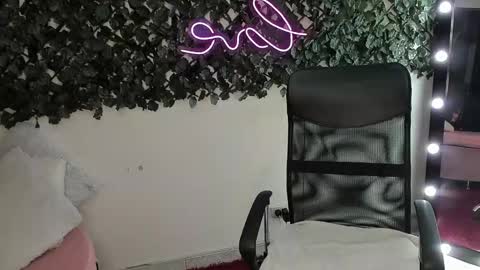 Destiny online show from 6, 11, 2025