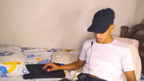 deus_steim online show from 4, 12, 2025