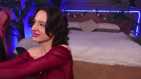 devilinee online show from 7, 1, 2026