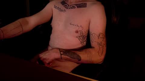 Snapshot of devillovesanything777 chatting on 18, 11, 2025 devillovesanything777 online show from 18, 11, 2025