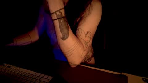 Snapshot of devillovesanything777 chatting on 23, 11, 2025 devillovesanything777 online show from 23, 11, 2025