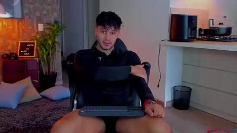 JULIAN online show from 22, 11, 2025